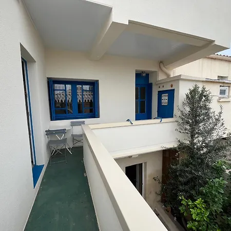 Apartment Chaleureux 3 Pieces Avec Terrasse Dans Le Quartier De - Fr-1-338-596