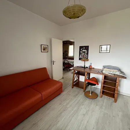 Apartment Chaleureux 3 Pieces Avec Terrasse Dans Le Quartier De - Fr-1-338-596 Sète